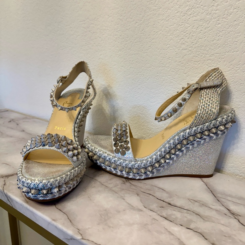 CHRISTIAN LOUBOUTIN holographic wedges 41
